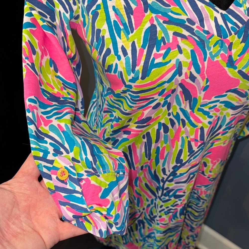 •Lilly Pulitzer Vibrant Pink and Blue mini dress• - Picture 2 of 3